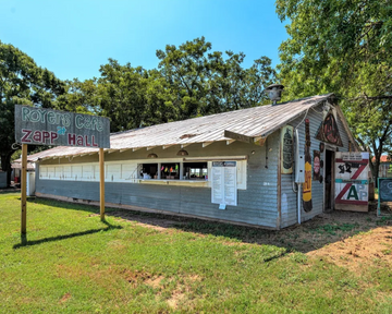 <em>Royer’s Café</em>